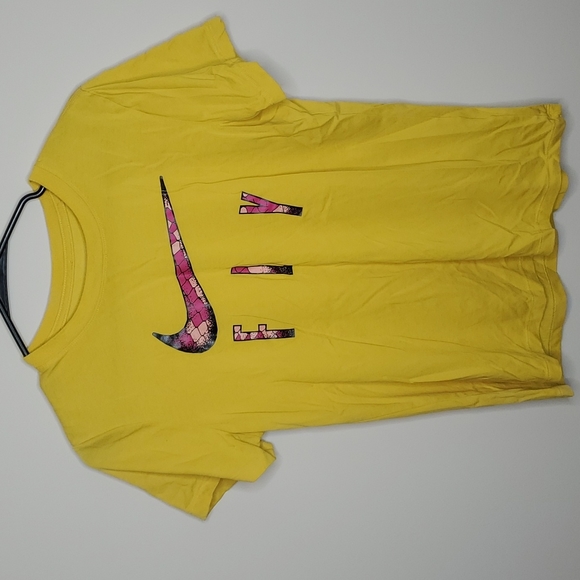 Nike Tops Nike Yellow T Shirt Size Medium Poshmark